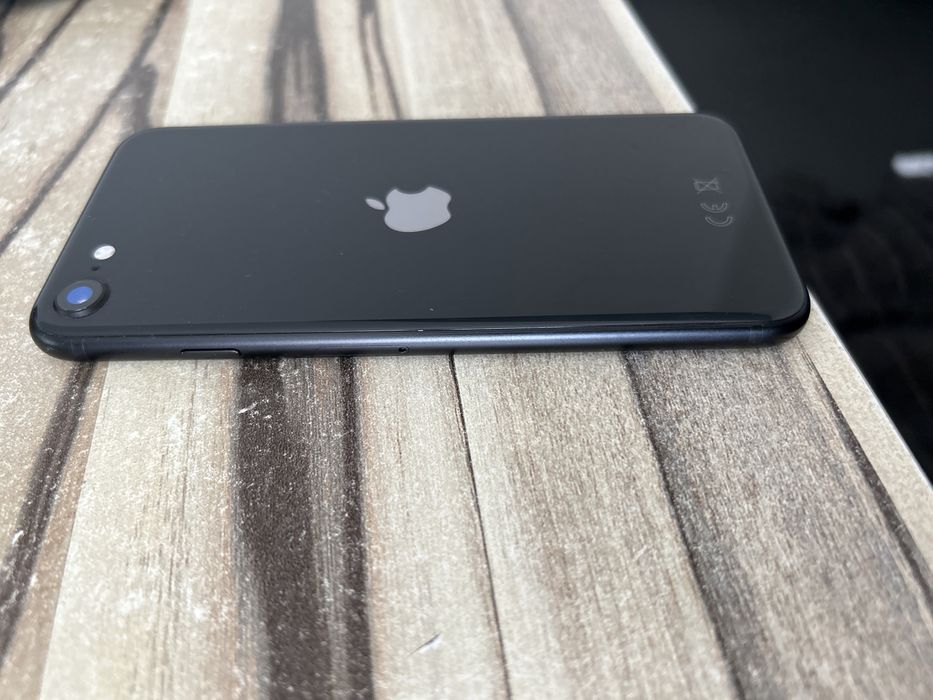 Iphone SE 2 нова батерия 64 гигабайта