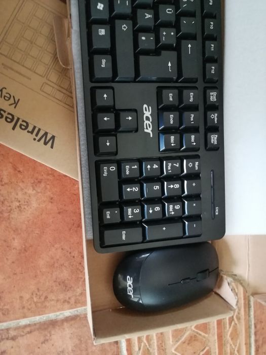 Tastatura Poloneza și mouse wireless Acer set Akr9000