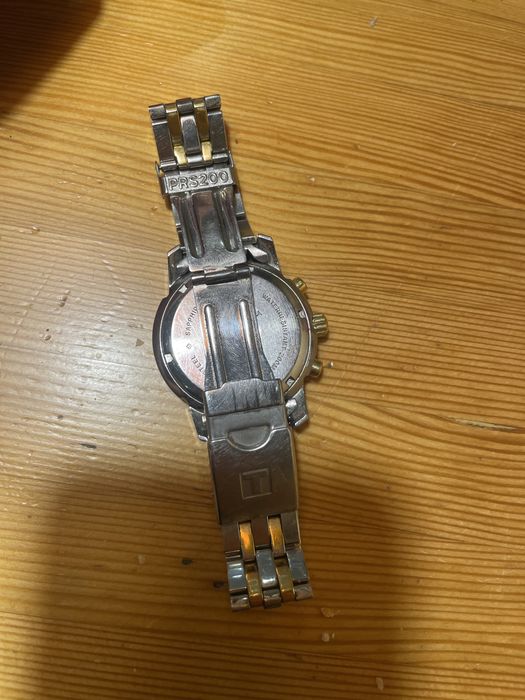 Часы кварцевые,Tisoot prs200