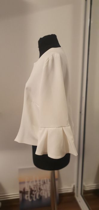 Sacou ivoire  elegant din stofa cu maneci clopot,