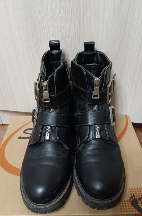 Полу батинки женские