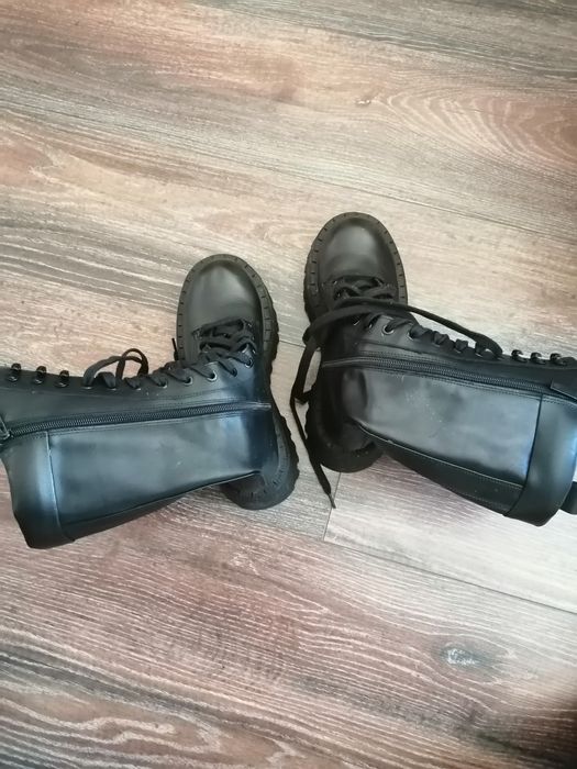ZARA Дамски кубинки