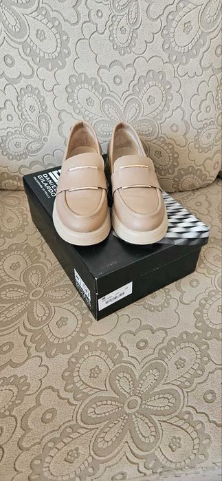 Дамски обувки, 37. номер