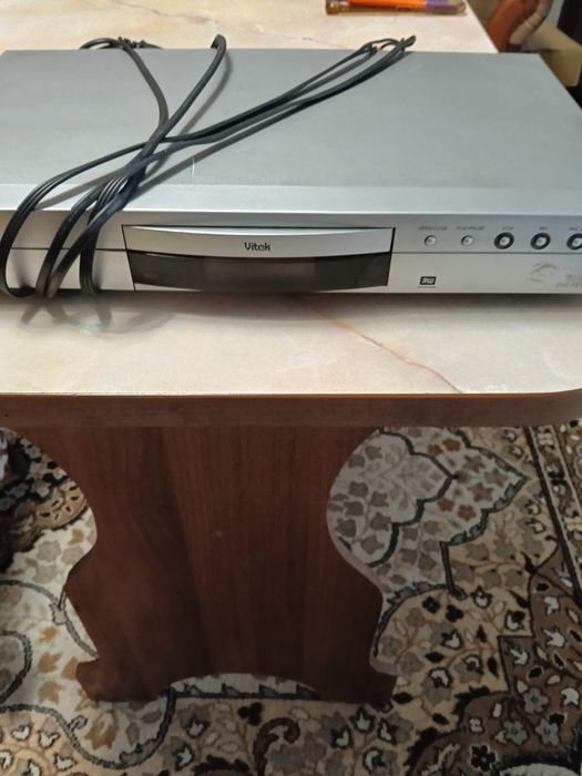 Продам DVD плеер