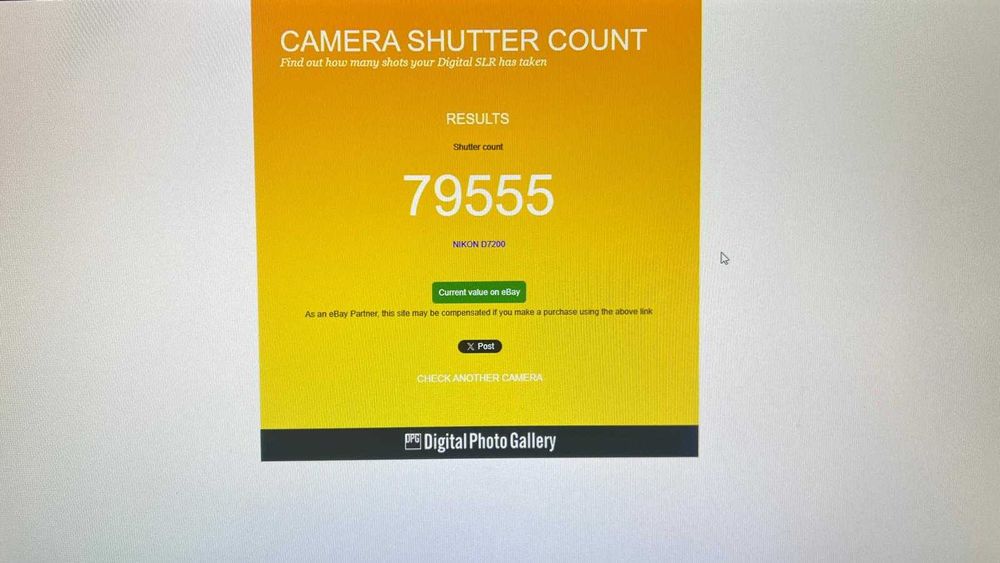 Nikon D7200 + obiectiv Nikon 70-300mm f/4,5-5,6 VR +Blitz Nissin DI600