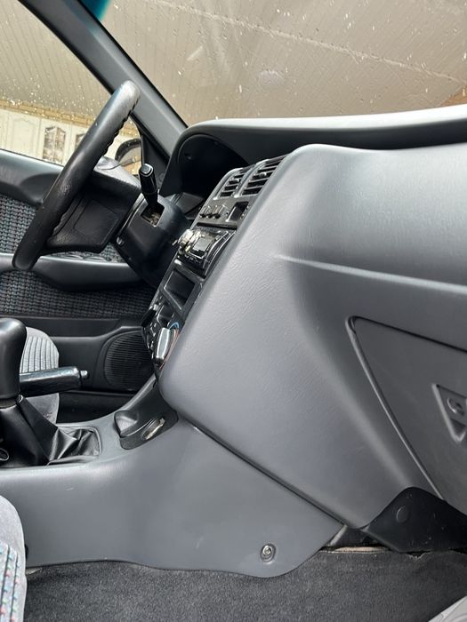 Тойота Карина Е ...