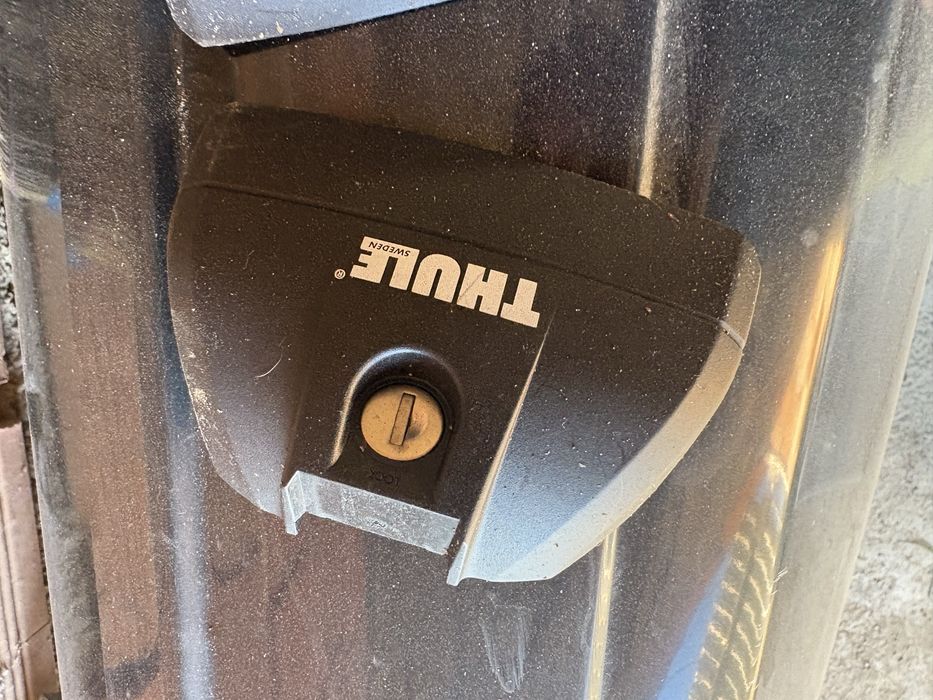 Кутия за багаж с място за ски