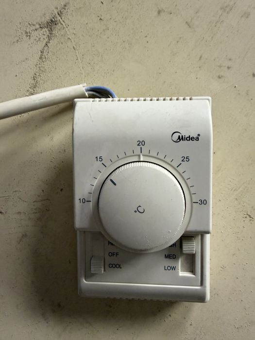 Termostate manuale cu fir