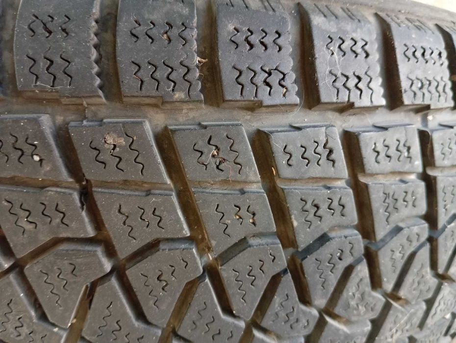 Продам зимние шины