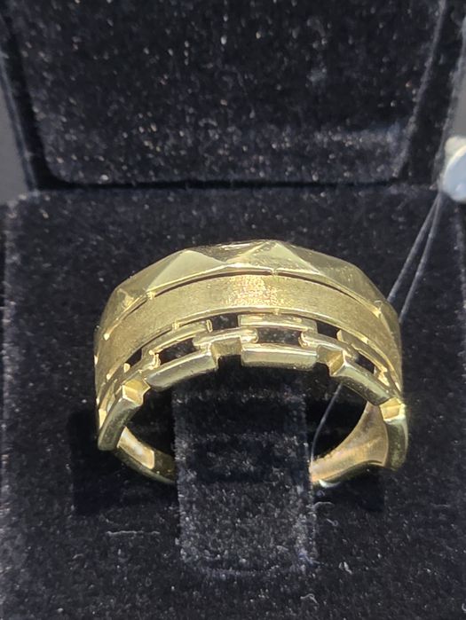 Золото 585  Кольцо Масса: 2.3