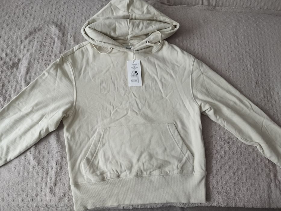 Отдам в дар новую толстовку худи