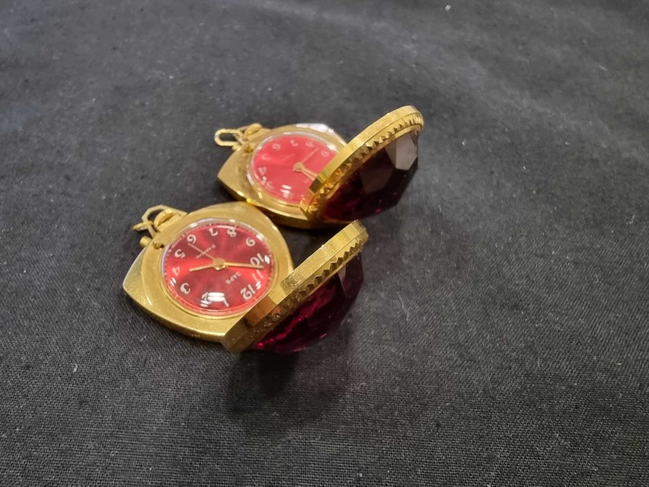 Съветки часовник ЗАРЯ- позлатен