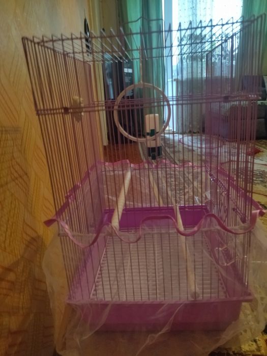 Клетка для попугая+ корм в подарок.