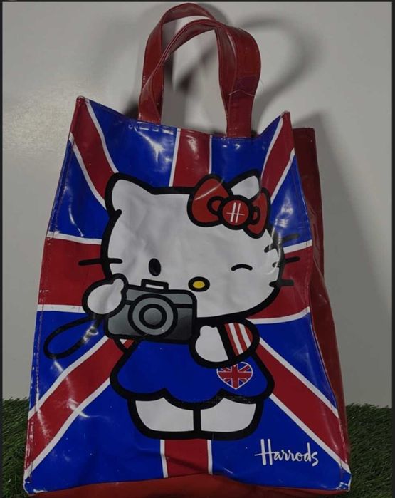 Винилова чантичка на Hello Kitty