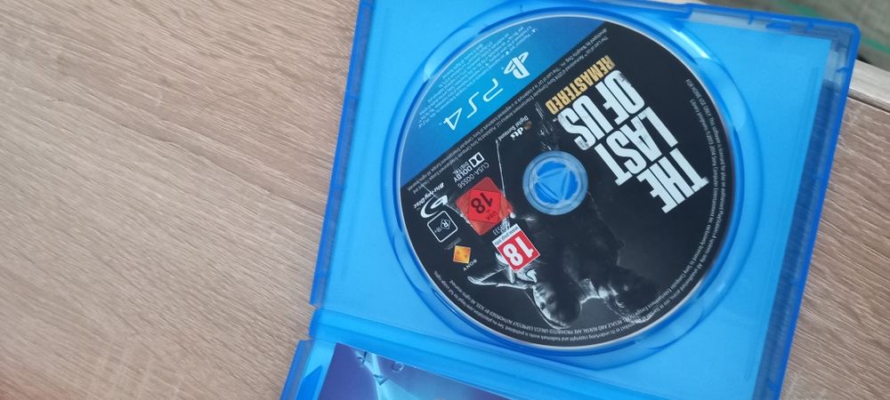 Продавам интересна игра за плеистеишан 4