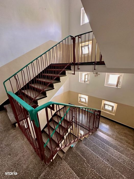 Garsonieră 17 mp, baie cu geam, etaj 3/4, Pantelimon