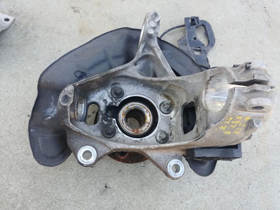 fuzeta stanga fata 1.3 t b  mercedes b-class w247