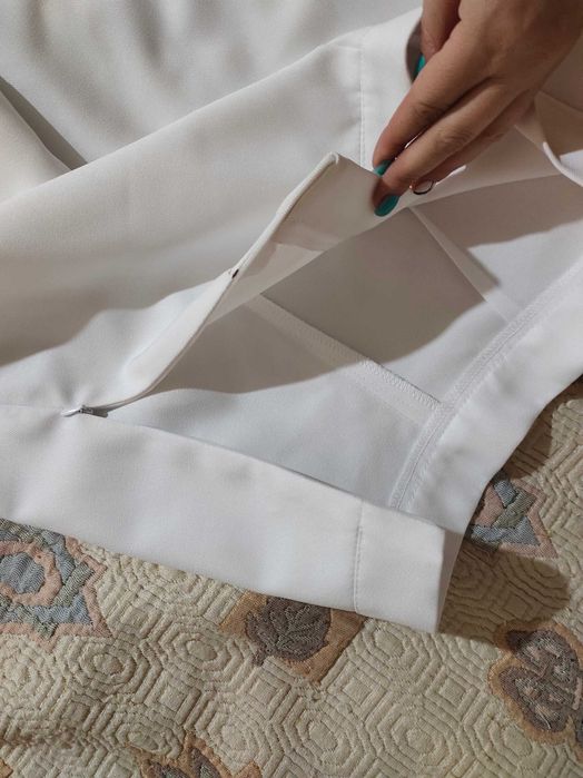 Продам белый вечерний костюм