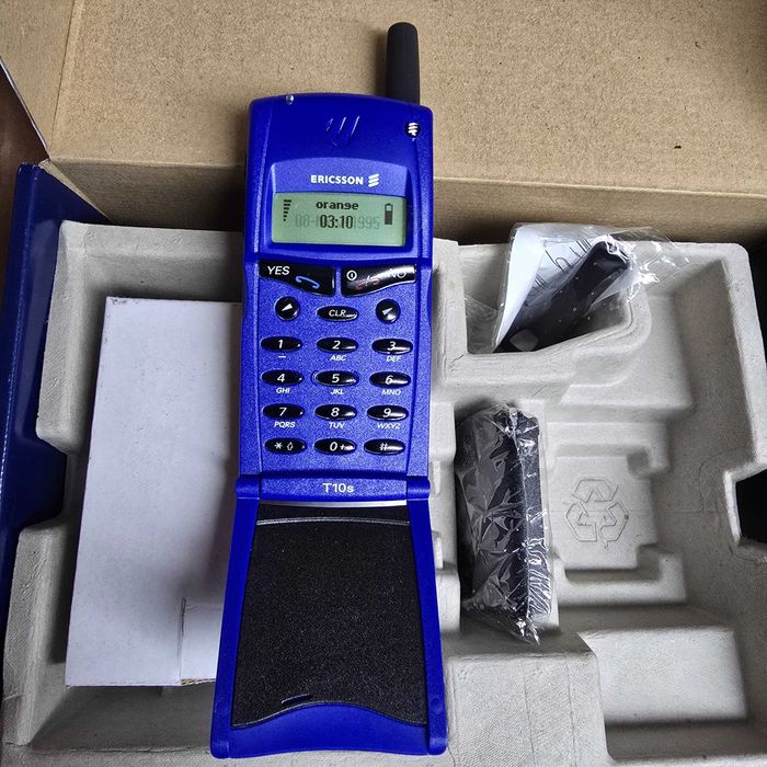 Ericsson T10 Nou in cutie, nefolosit.