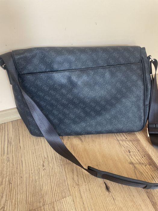 Guess чанта през рамо