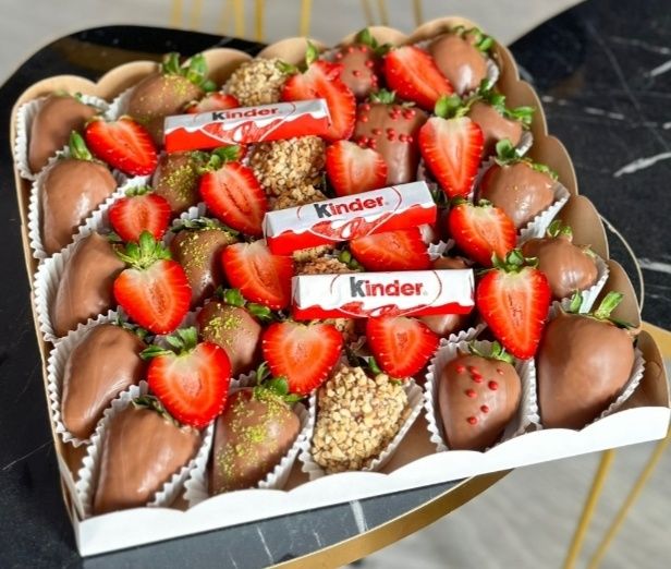 Клубника в шоколаде букет