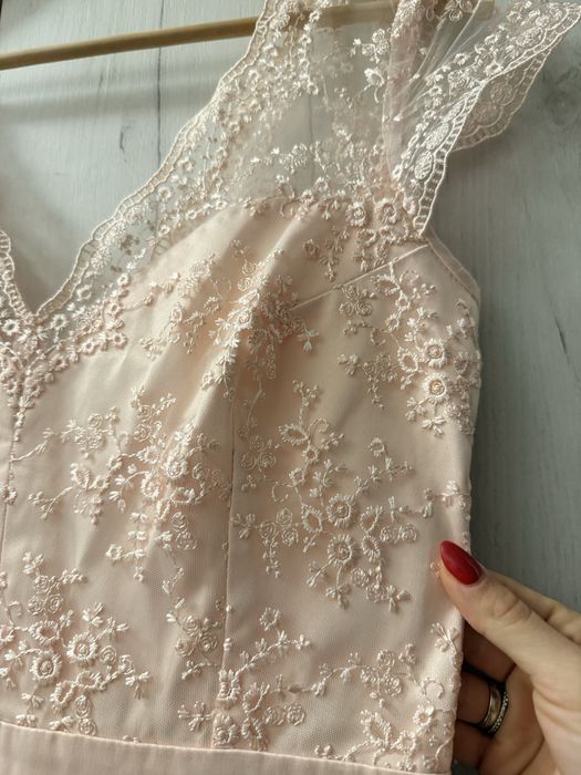 Официална рокля