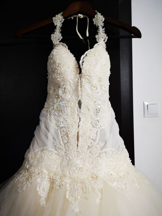 De închiriat-Rochie mireasa-stil printesa