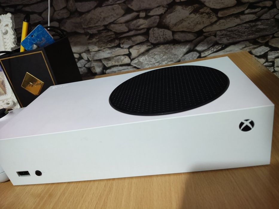 Vând XBOX seria S NOU