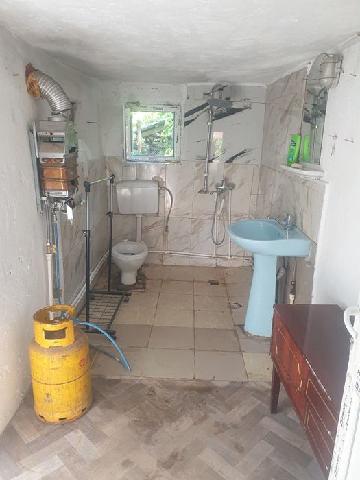 vand casa din planseu beton la tara 463 teren + plus teren camp 2.293