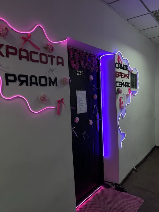 Сдам стол для мастера маникюра