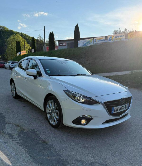Mazda 3 2.2d Skyactiv Head-Up BOSE