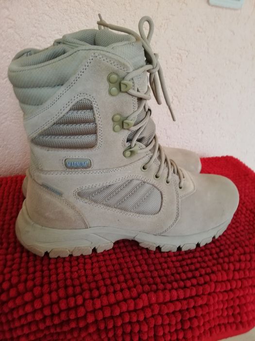 Bocanci noi Magnum nr 42,5 piele naturala bărbati