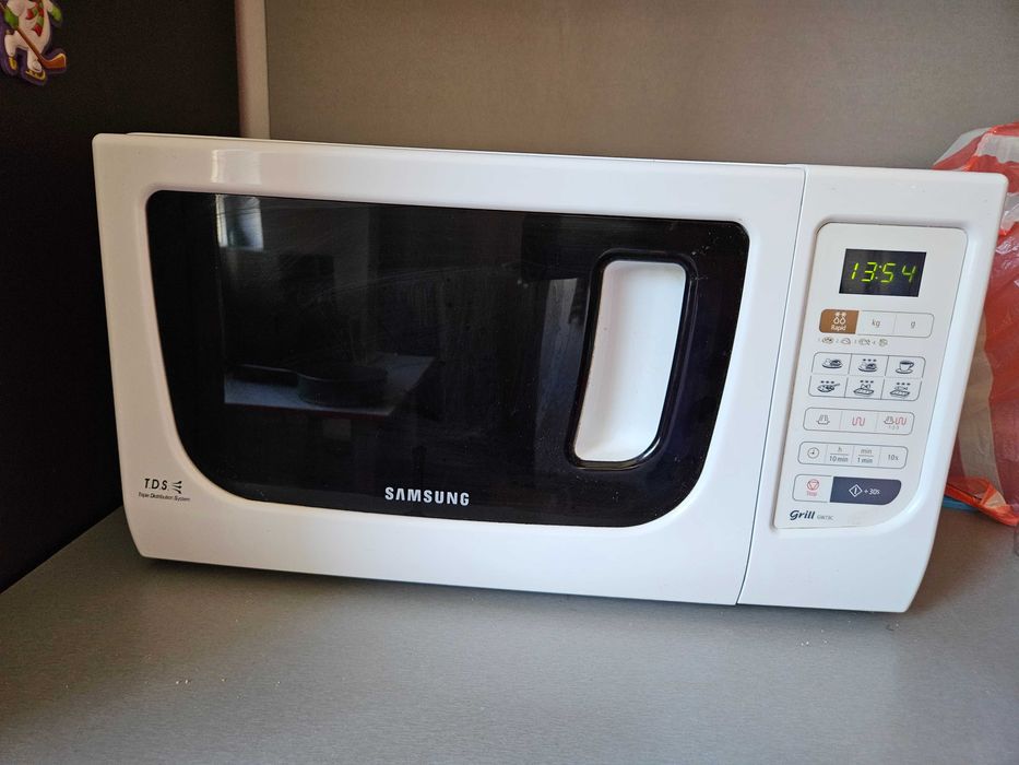 Микровълнова Samsung GW73C