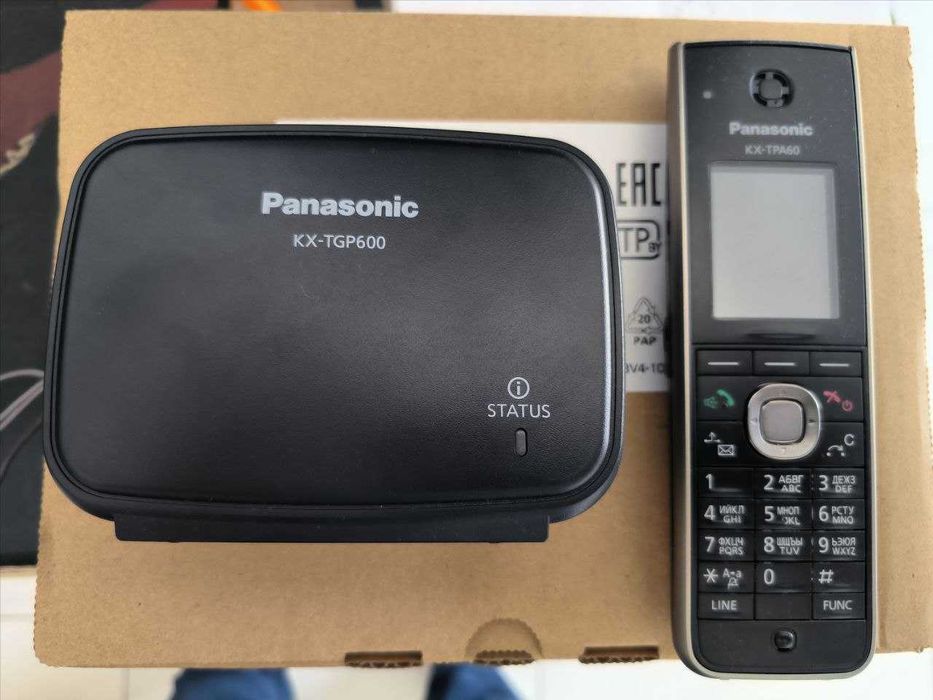 SIP-телефон Panasonic KX-TGP600RU (база + трубка) - Почти новый!