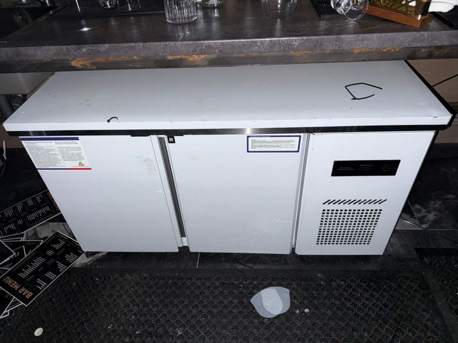 Холодильный стол