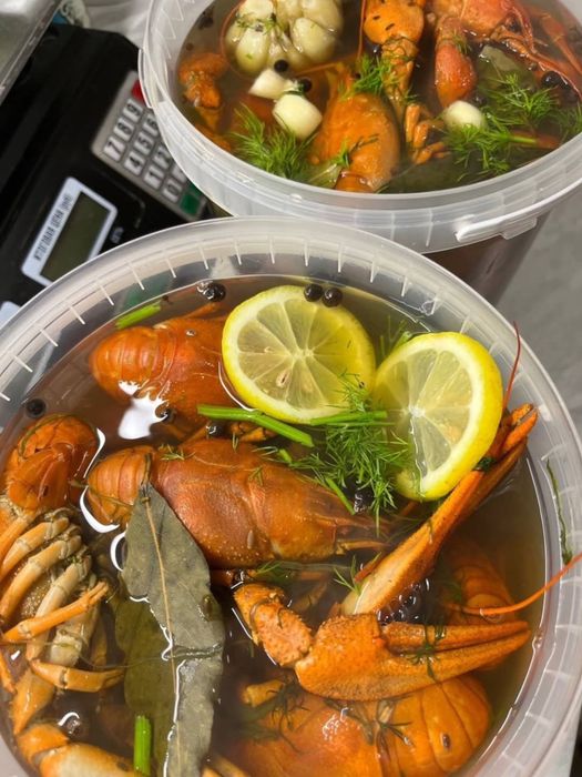 Морепродукты раки рыба