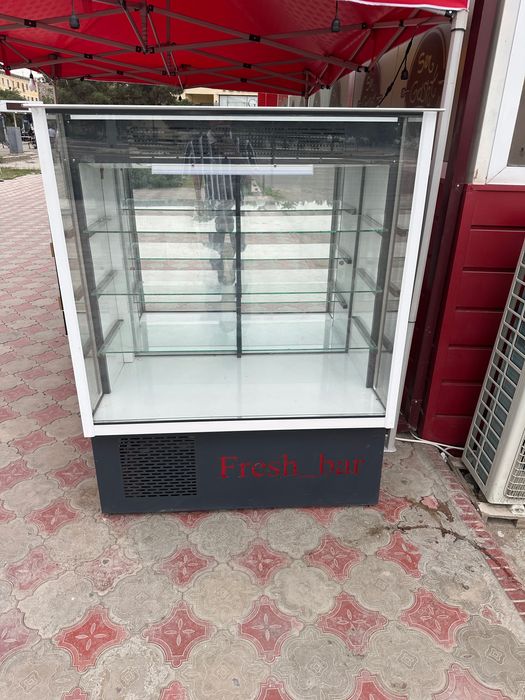 Витрина холодильник