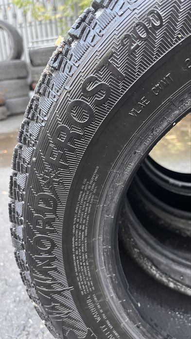 Продам резину 195/65/15