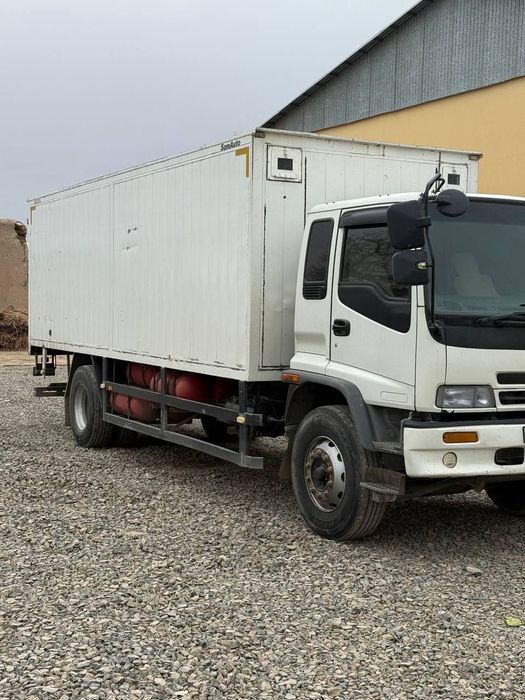 Izuzu 2014 сотилади