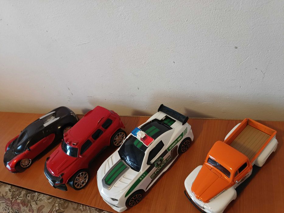 4 masini/ mașinuțe ptr copii / masini joc/ jucarii