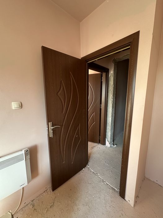 Интериорни врати