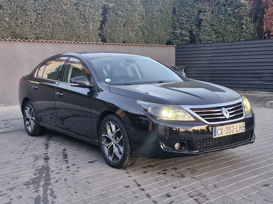 Renault latitude 2.0/150 cp /Inițiale Paris