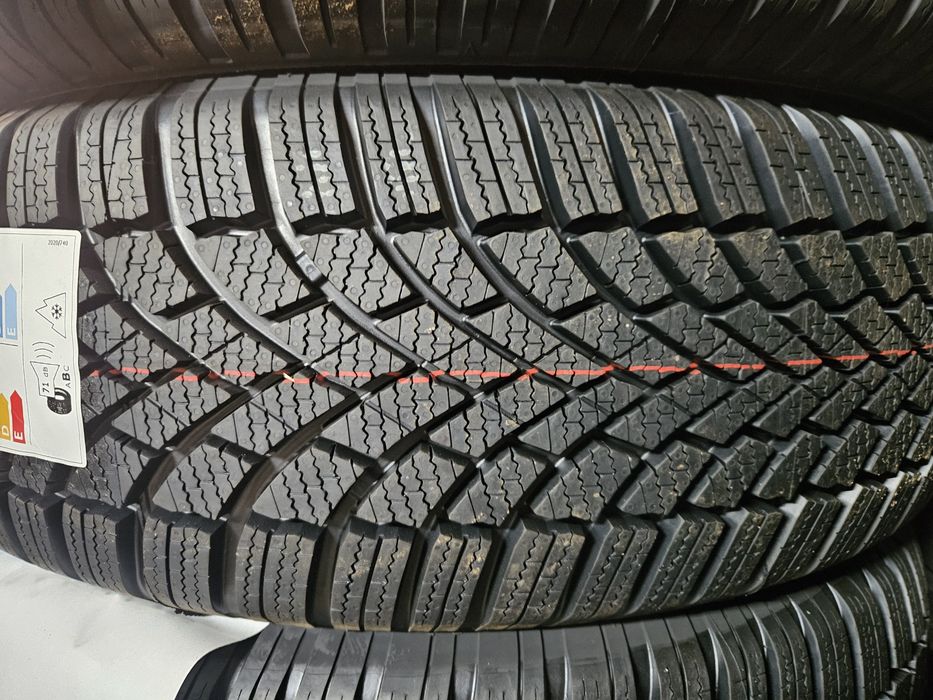 215/65R16 Bridgestone зимни 26г.