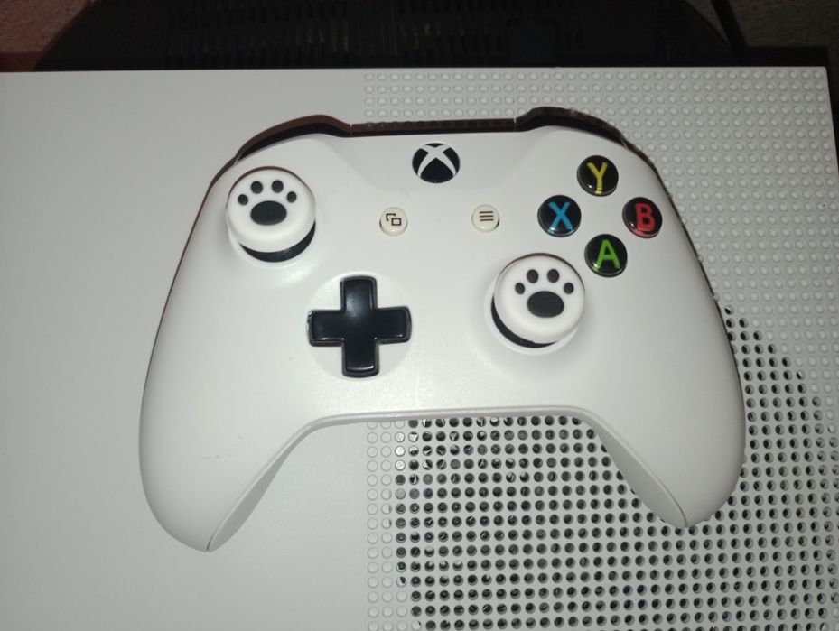 Приставка Xbox One S 1tb