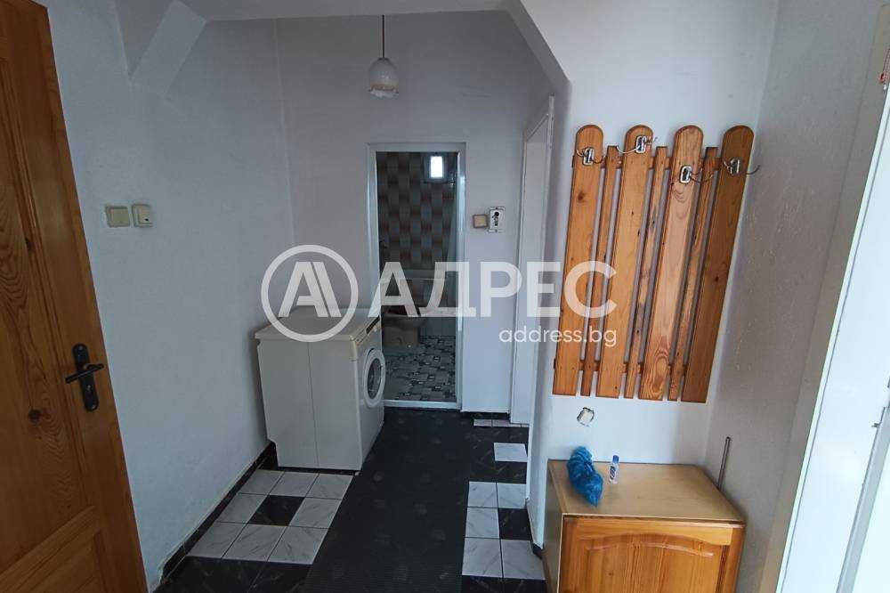Продава се Двустаен апартамент в Разград, Освобождение - 66 кв.м за 1198 €/кв.м - Снимка #8