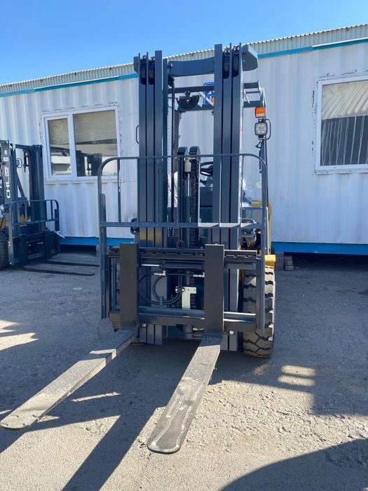 Вилочный погрузчик CHL CPCD30