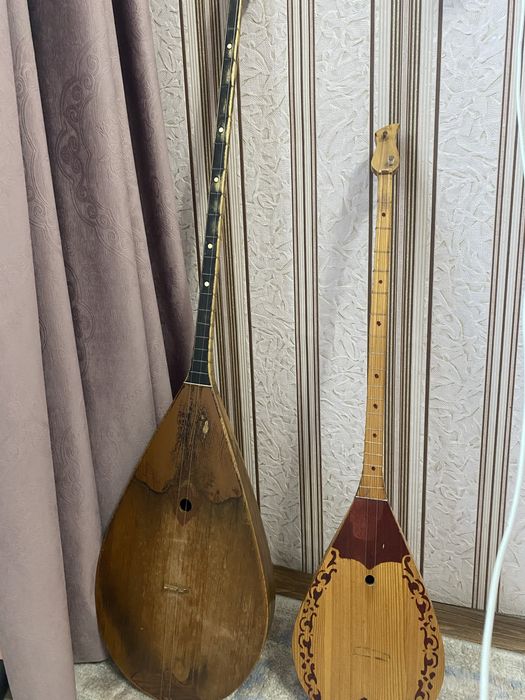 Стол круглый . Домбра