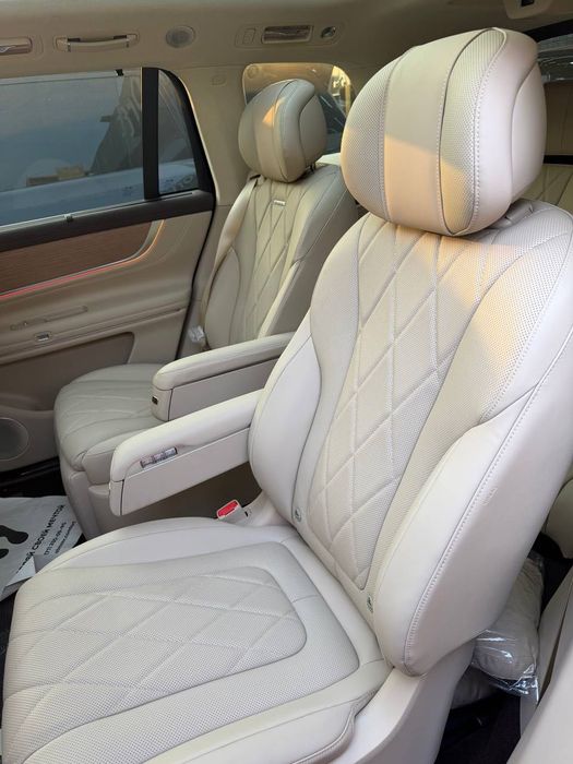 SERES - AITO M9  Ultra