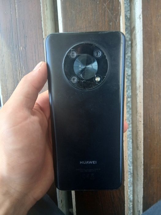 Huawei nova y90 .