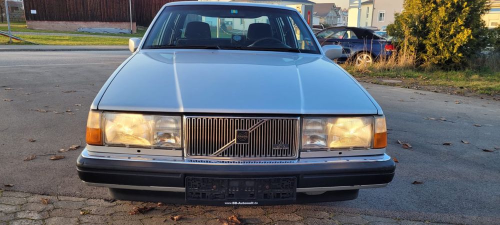 Vand VOLVO 760 GLE inmatriculat ca vehicul istoric